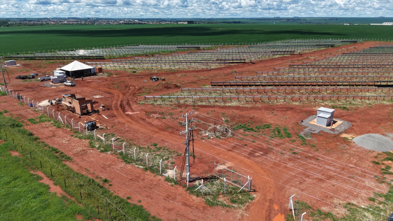 Instalação de energia solar rural